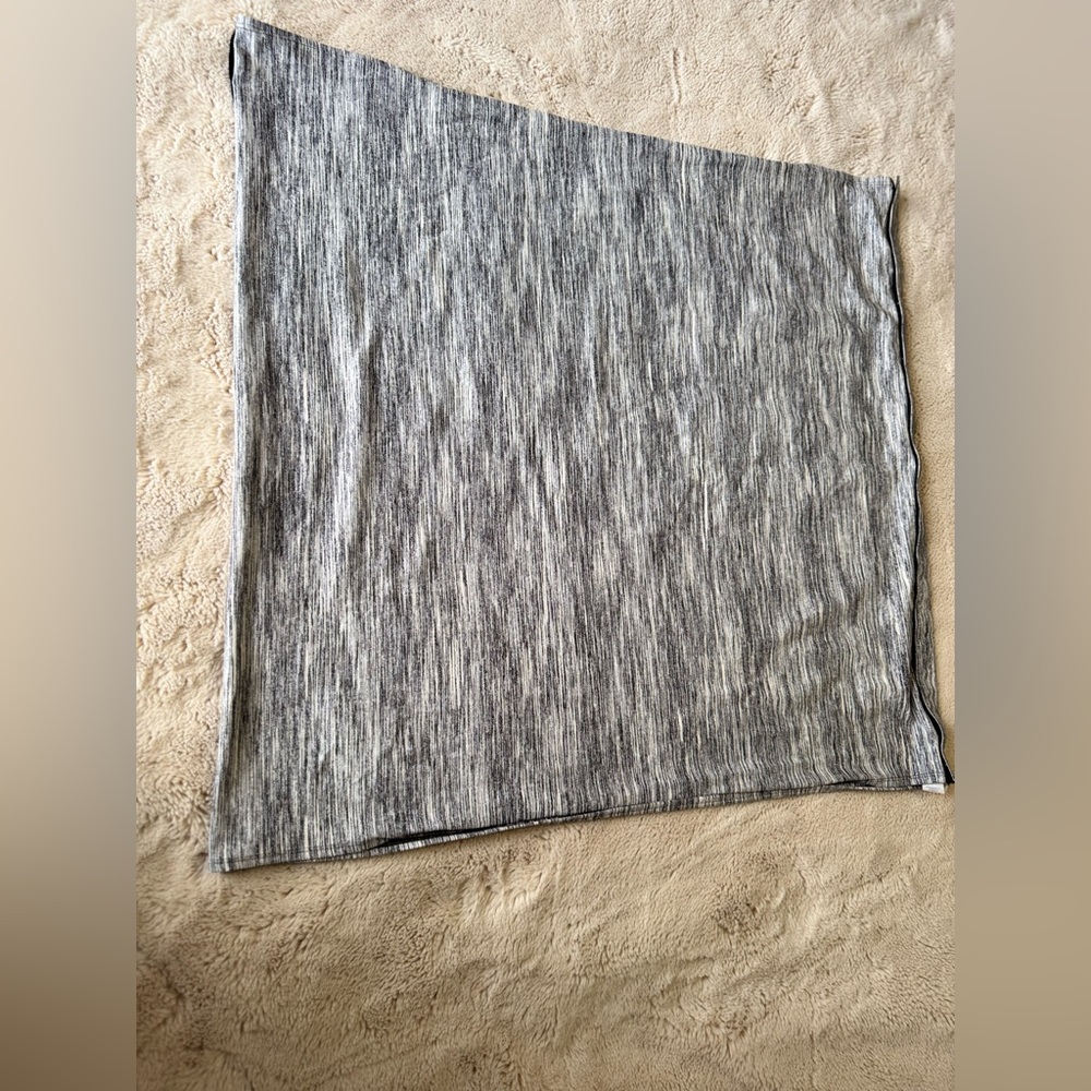 🍋Lululemon🍋 Viinyasa scarf. Grey/black space dye - Picture 6 of 8